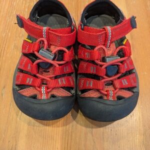 Keen Kids' Newport H2 Red and Black Sandals